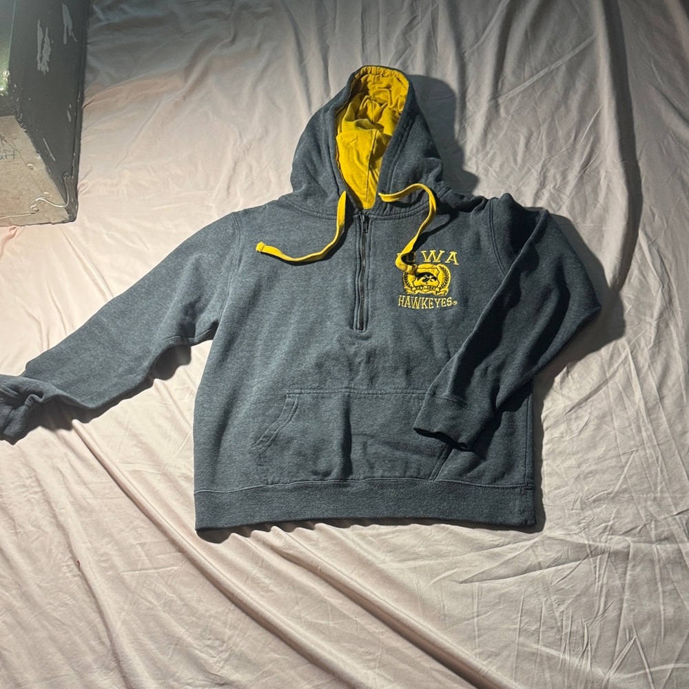 Stadium Athletics Gray and Yellow Iowa Hawkeyes Women's Hoodie